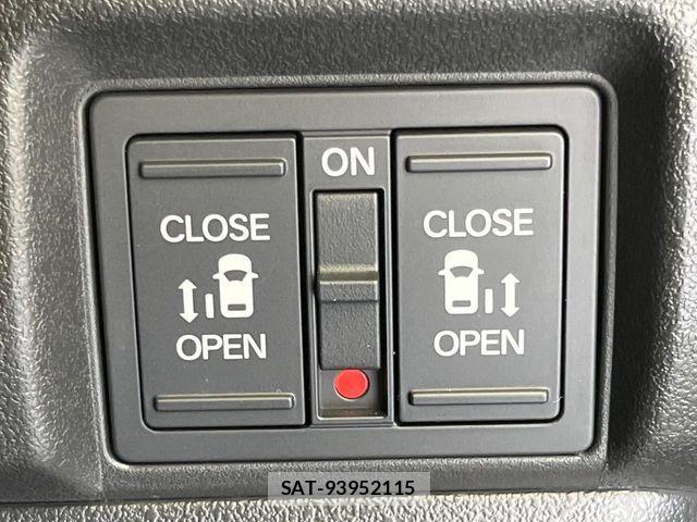 Honda N BOX CUSTOM 2024-02 8231000-3