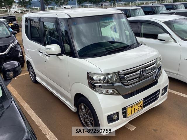 Honda N BOX CUSTOM 2015-09 8231045-2