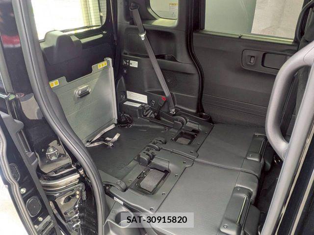 Honda N BOX CUSTOM 2024-06 8231001-24