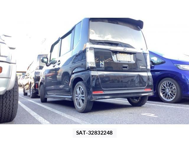 Honda N BOX CUSTOM 2014-09 8231056-3