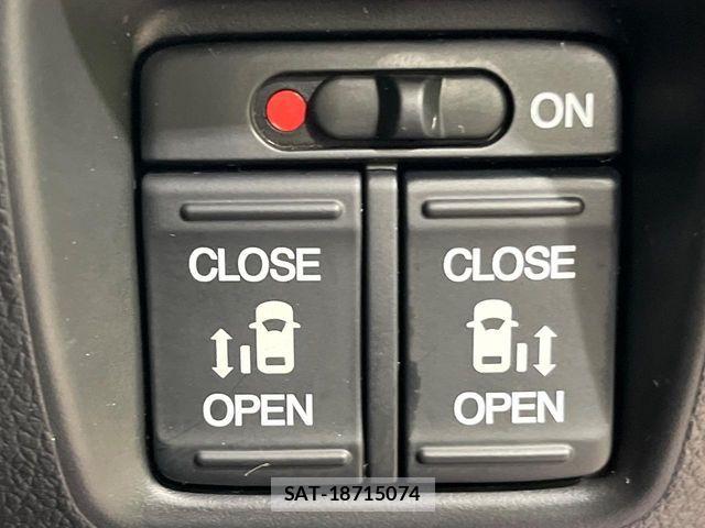Honda N BOX CUSTOM 2017-07 8246128-4