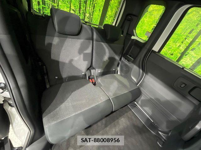 Honda N BOX CUSTOM 2025-12 8246079-9