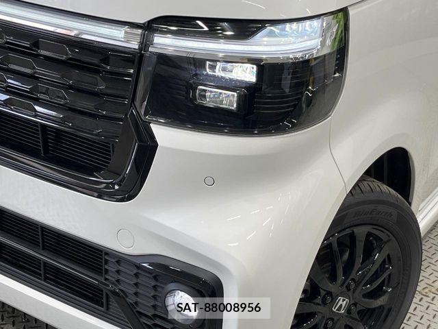 Honda N BOX CUSTOM 2025-12 8246079-13