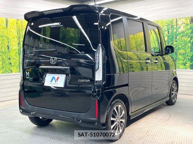 Honda N BOX CUSTOM 2023-10 8246085-16