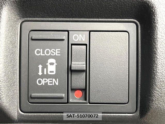 Honda N BOX CUSTOM 2023-10 8246085-4