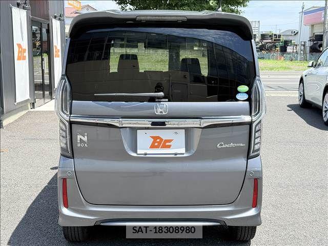 Honda N BOX CUSTOM 2018-04 8246127-22