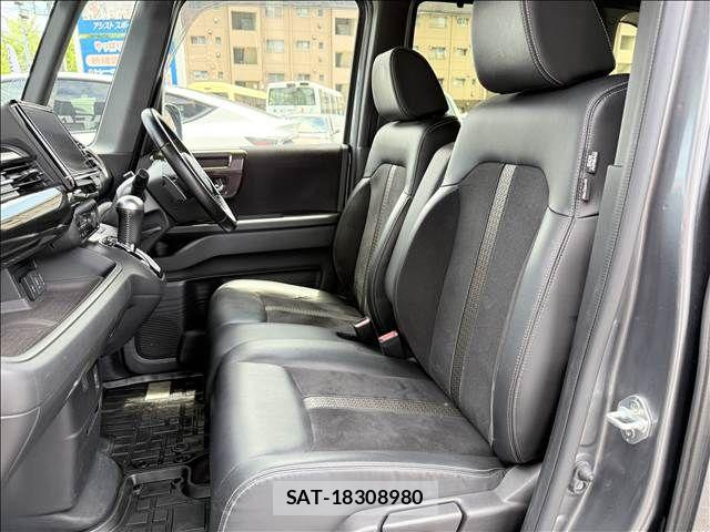 Honda N BOX CUSTOM 2018-04 8246127-24