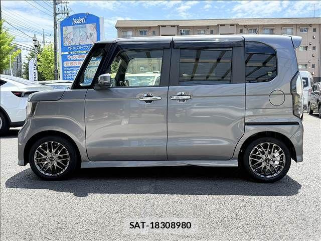 Honda N BOX CUSTOM 2018-04 8246127-5