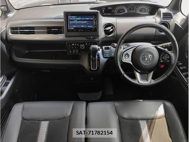 Honda N BOX CUSTOM 2022-10 8246114-4