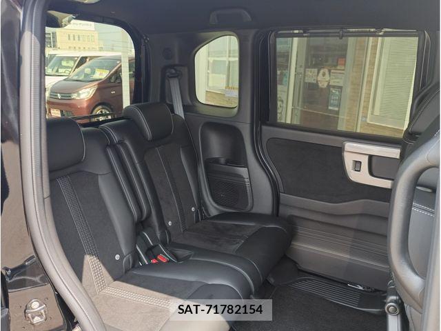 Honda N BOX CUSTOM 2022-10 8246114-7