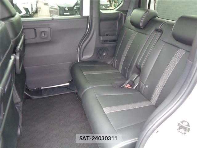 Honda N BOX CUSTOM 2024-10 8246113-10