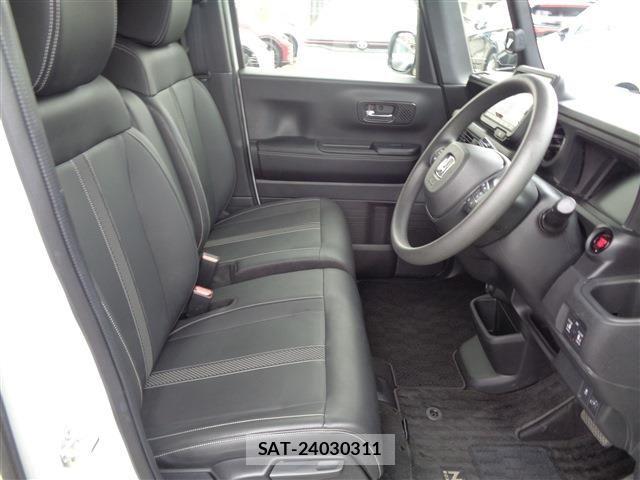Honda N BOX CUSTOM 2024-10 8246113-14