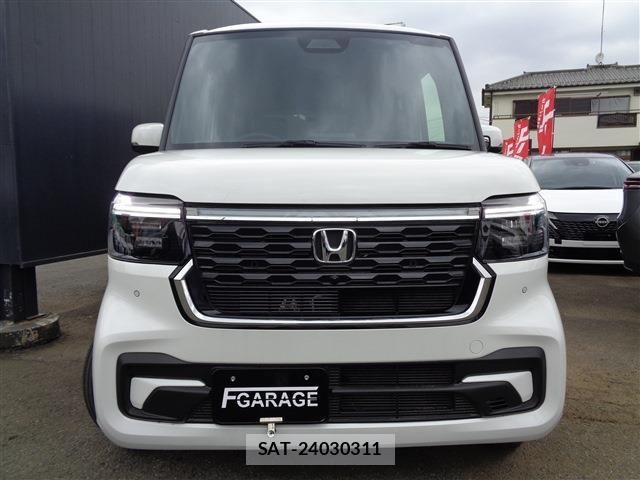 Honda N BOX CUSTOM 2024-10 8246113-1