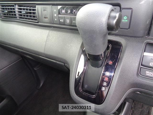 Honda N BOX CUSTOM 2024-10 8246113-22