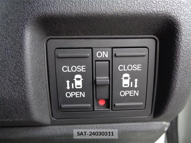 Honda N BOX CUSTOM 2024-10 8246113-25