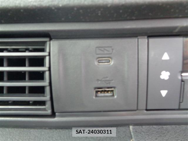 Honda N BOX CUSTOM 2024-10 8246113-27