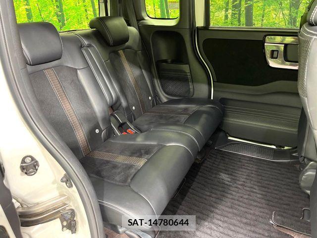 Honda N BOX CUSTOM 2018-05 8246115-8