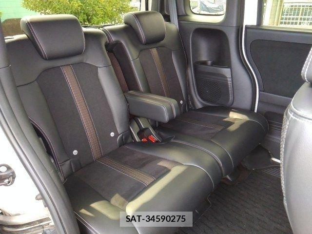Honda N BOX CUSTOM 2017-10 8246118-11