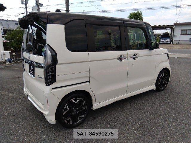 Honda N BOX CUSTOM 2017-10 8246118-16