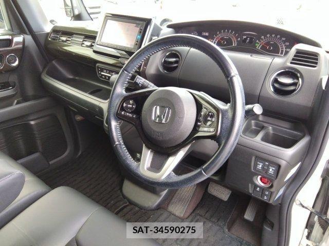 Honda N BOX CUSTOM 2017-10 8246118-1