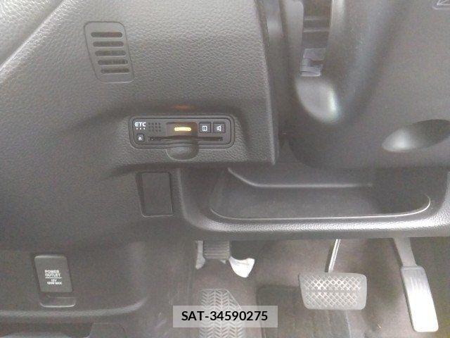 Honda N BOX CUSTOM 2017-10 8246118-23