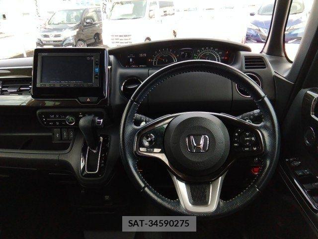 Honda N BOX CUSTOM 2017-10 8246118-8