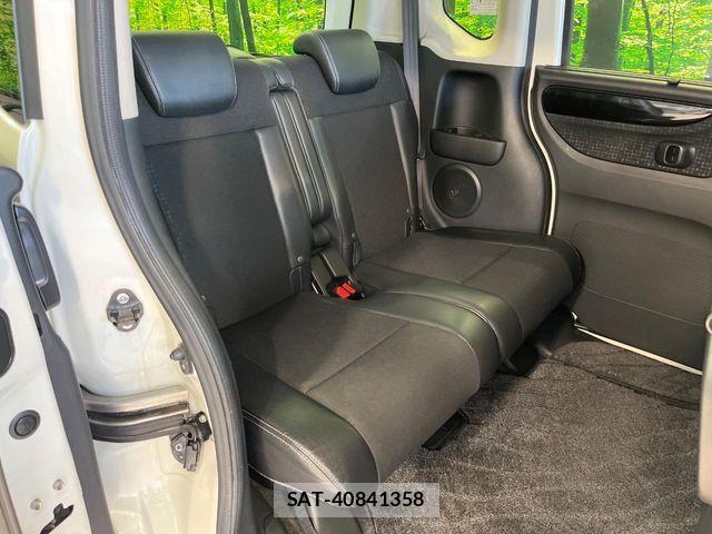 Honda N BOX CUSTOM 2016-01 8246126-8