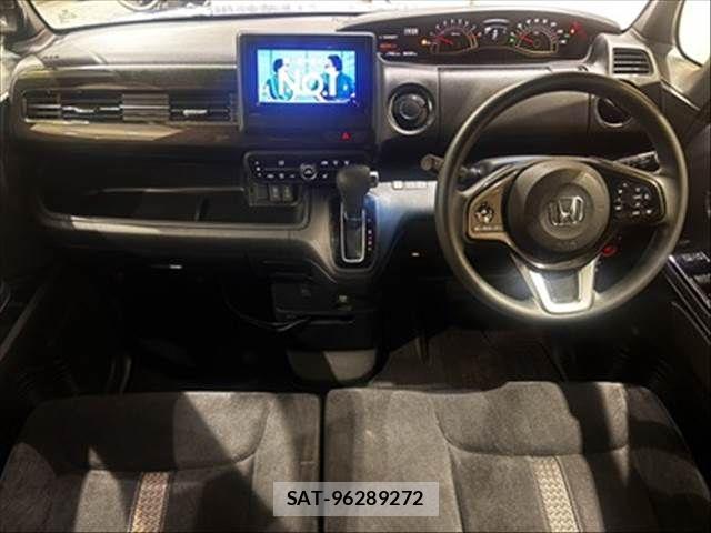 Honda N BOX CUSTOM 2020-09 8246130-2