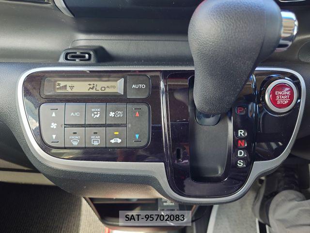 Honda N BOX CUSTOM 2016-09 8246122-17