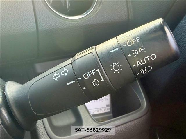 Honda N BOX CUSTOM 2019-08 8246094-12