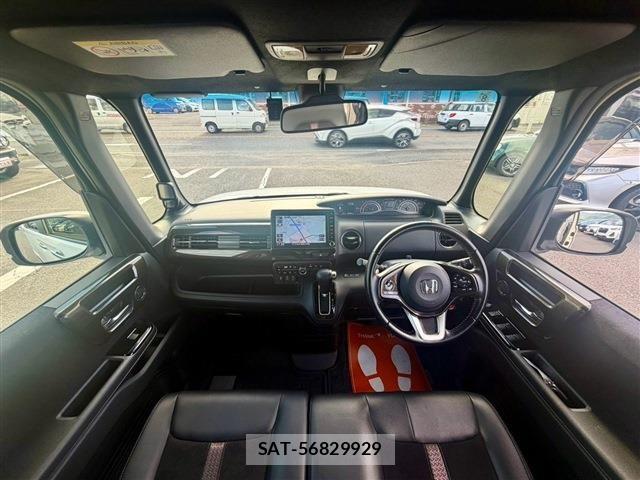 Honda N BOX CUSTOM 2019-08 8246094-1