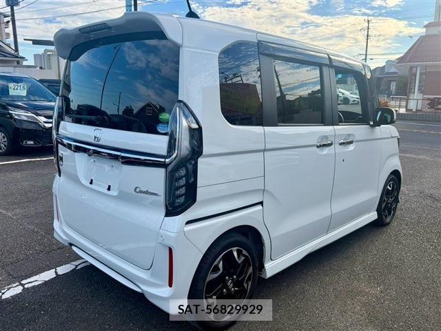 Honda N BOX CUSTOM 2019-08 8246094-2