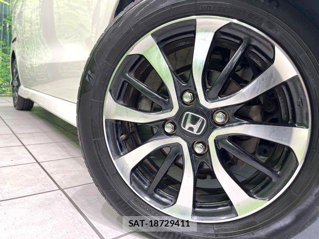 Honda N BOX CUSTOM 2018-04 8246129-12