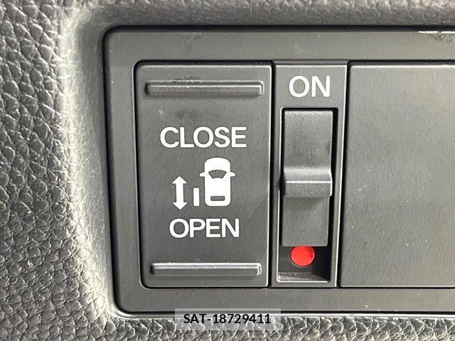 Honda N BOX CUSTOM 2018-04 8246129-4