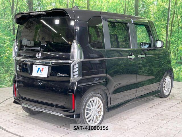Honda N BOX CUSTOM 2023-03 8246083-16