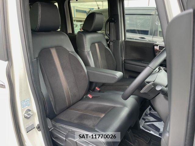 Honda N BOX CUSTOM 2017-11 8246119-10