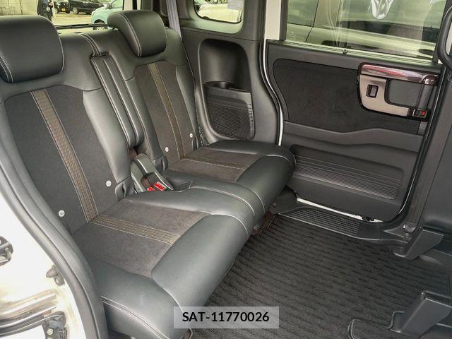 Honda N BOX CUSTOM 2017-11 8246119-11