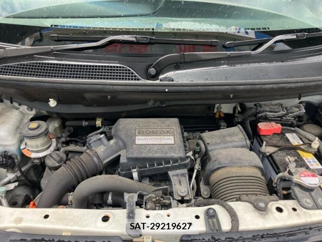 Honda N BOX CUSTOM 2017-10 8246137-8