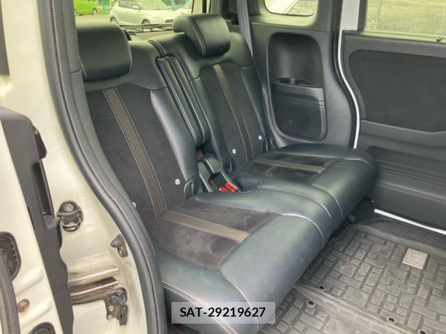 Honda N BOX CUSTOM 2017-10 8246137-11