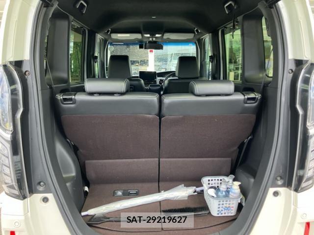 Honda N BOX CUSTOM 2017-10 8246137-12