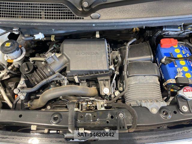 Honda N BOX CUSTOM 2022-02 8246082-17