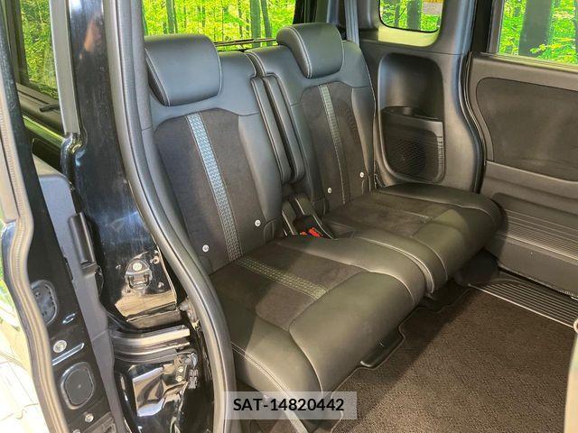Honda N BOX CUSTOM 2022-02 8246082-8