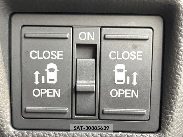 Honda N BOX CUSTOM 2022-10 8246096-5