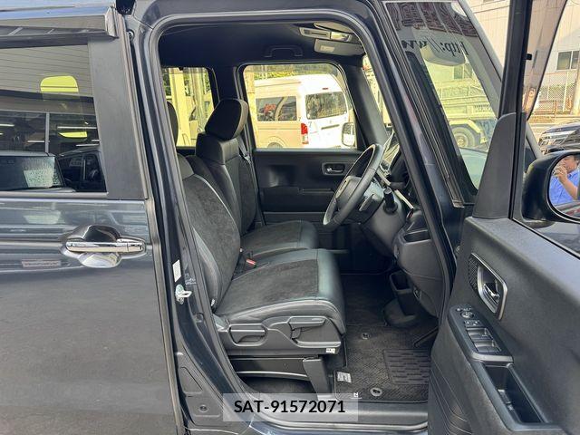 Honda N BOX CUSTOM 2024-04 8315830-19