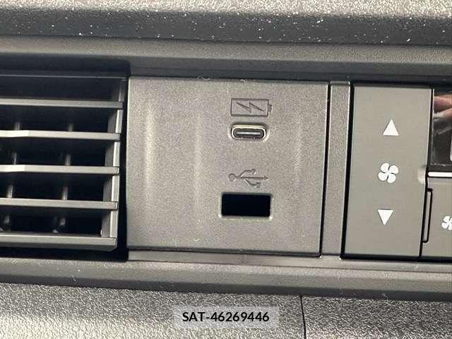 Honda N BOX CUSTOM 2026-06 8315827-18