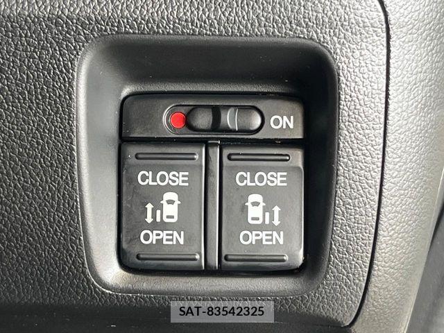 Honda N BOX CUSTOM 2017-06 8315869-4