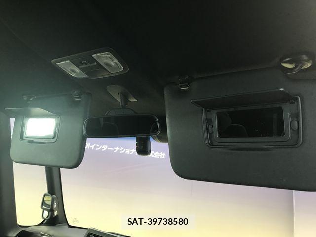 Honda N BOX CUSTOM 2023-04 8315832-18