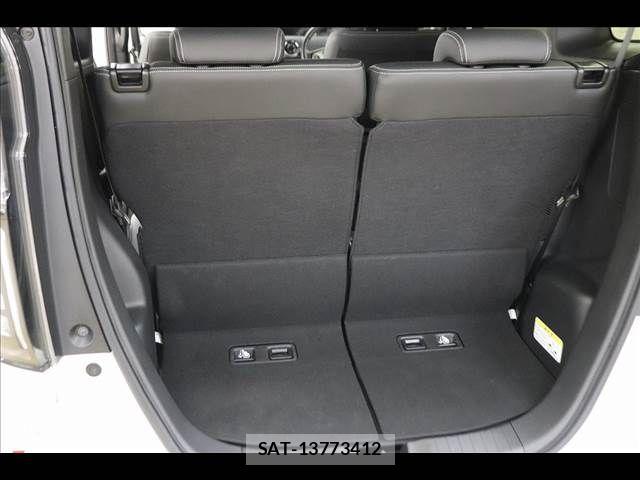 Honda N BOX CUSTOM 2023-12 8315831-13