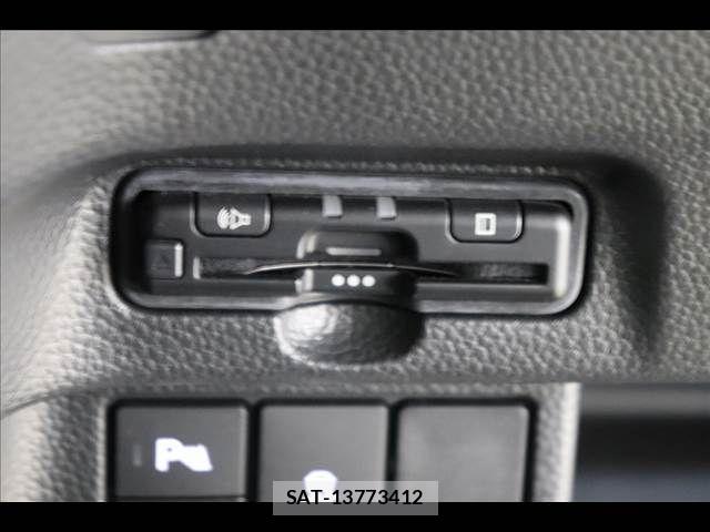 Honda N BOX CUSTOM 2023-12 8315831-6