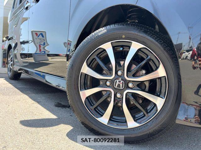 Honda N BOX CUSTOM 2017-12 8315883-11